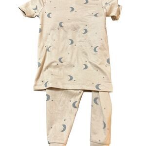 NWOT 18m unisex Cloud Island Cream and Gray Pajama Set with Moon and Stars soft!